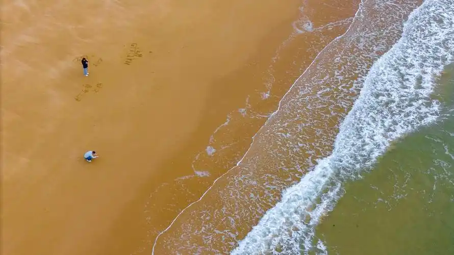经山历海看日照|蓝天碧海金沙滩,静享浪漫美景!
