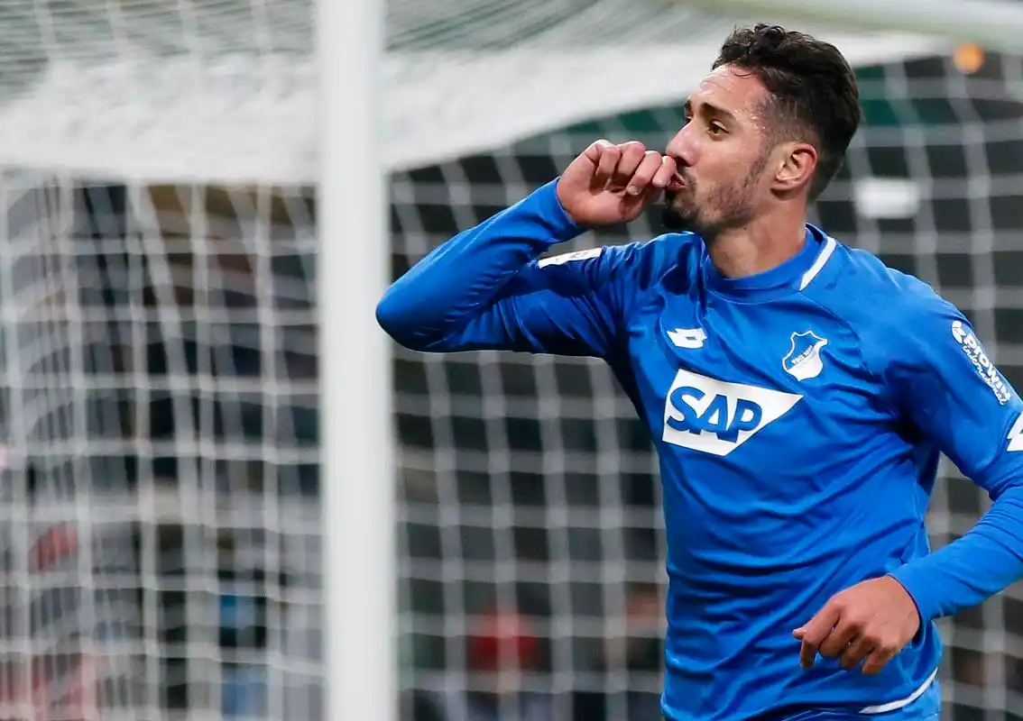 足球——德甲联赛:霍芬海姆胜斯图加特