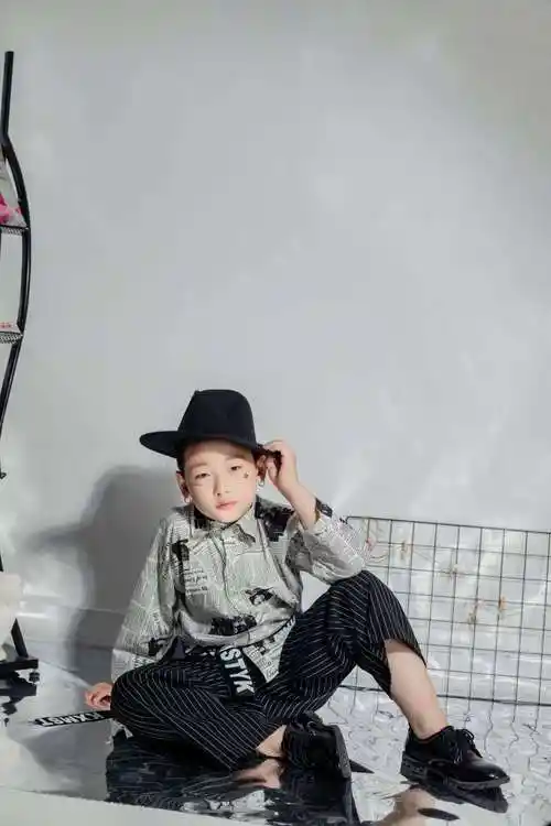 梓媛的儿童摄影作品《10岁小男生》