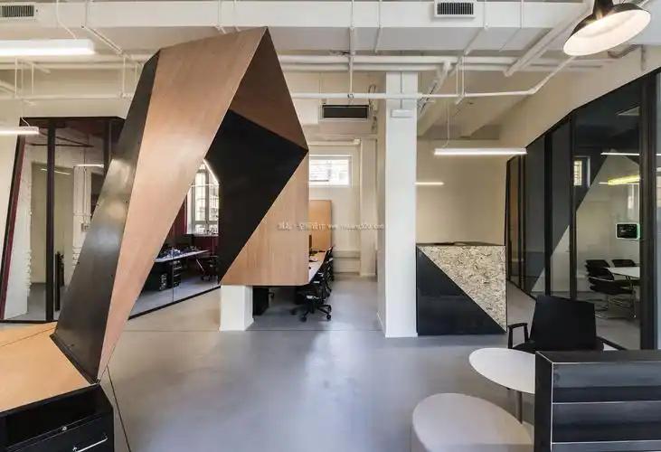 广告公司吊顶装修方案效果图