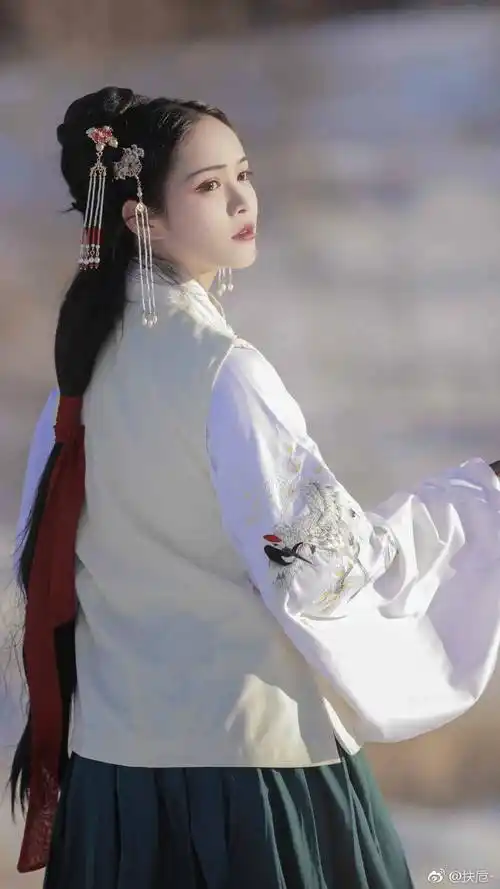 古风真人 壁纸 女生头像 女头 小清新 虐心 唯美 高清 意境