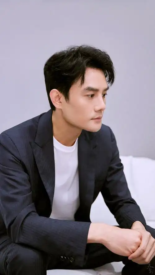 王凯大江大河3##王凯车展生图#极狐上海车展原图壁纸@王凯kkw