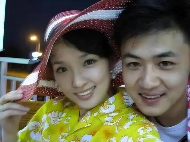 10年前王君平上赵本山私人飞机,21岁被捧红,后嫁富豪,现怎样了_生活