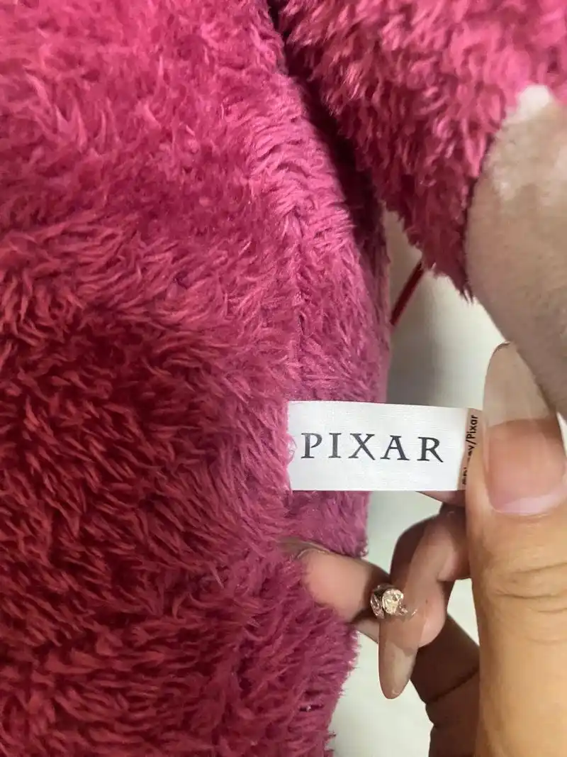 草莓熊 真假? 家人们 帮我看看草莓熊是真的 还是仿的