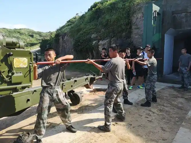 实践| 传承红色基因,青春奉献边防_部队