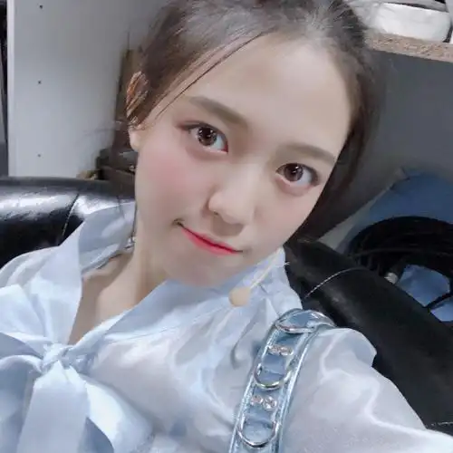 易嘉爱能量月##易嘉爱