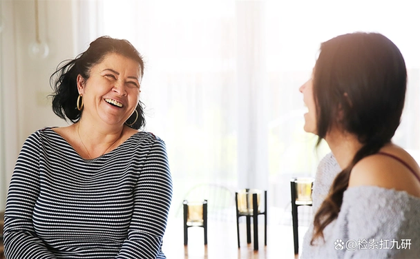 我时常会开导妈妈,告诉她房子只是虚名,幸福生活才是真.