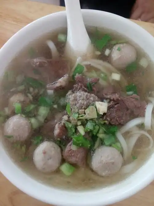 鲜牛肉牛筋丸汤粉