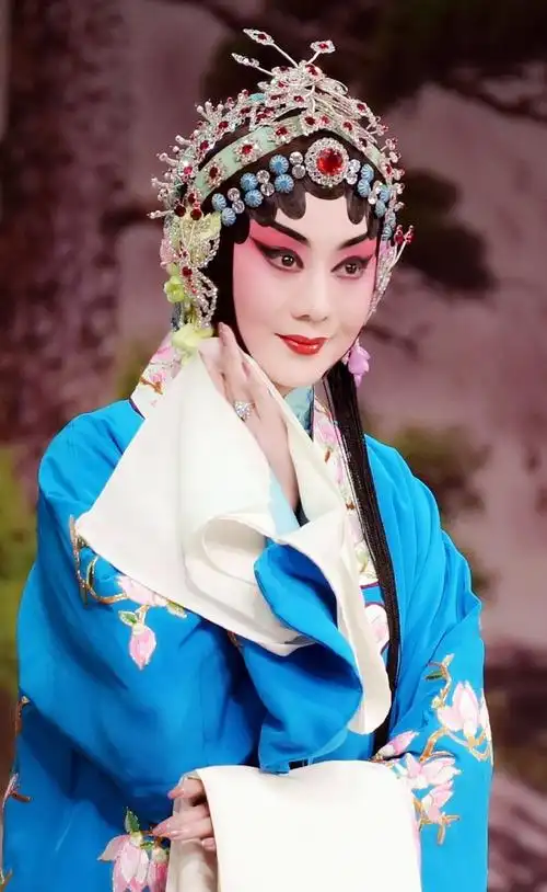 图读京剧表演艺术家李胜素