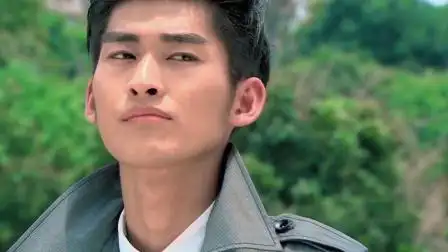 慕容云海嚣张霸道,当众踩鞋打脸上官,端木:这位同学,你很拽啊