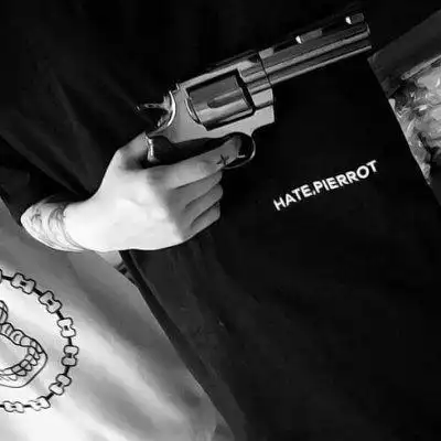 做一个很酷的人 比你狠_男生头像_我要个性网