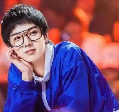 华晨宇"玩撒娇"的一首歌,开口甜醒少女心,网友:这谁顶得住!