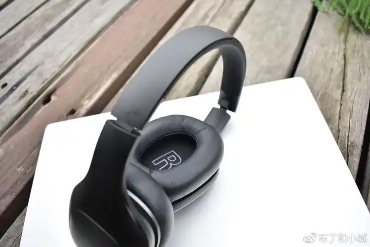 小米头戴式蓝牙耳机消费级耳机的国民选择