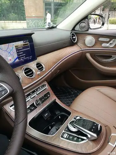 【图】e200l运动 不可以选黑棕内饰,亚光黄色的木头吗_奔驰e级论坛