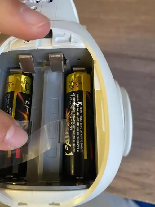 富士拍立得7 电池忘记放在小拨片上了怎么取出来#富士相机  7