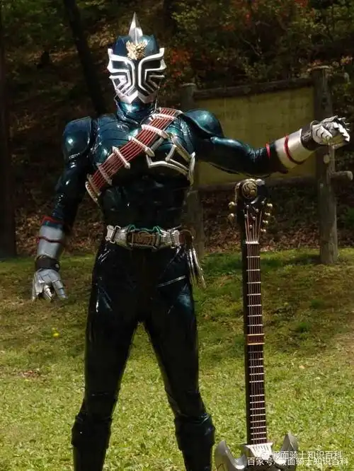 【假面骑士响鬼】中的假面骑士是从古代便存在着的,经过严酷修练后能