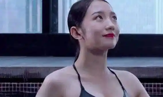 孟美岐身材有多好穿泳衣浮出水面那一刻终于相信男人的眼光