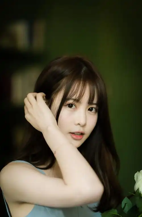 甜美清秀的文艺女生写真