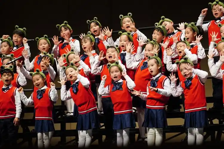 届魅力校园合唱节中,上海保利大剧院童声合唱团荣获童声组全国一等奖