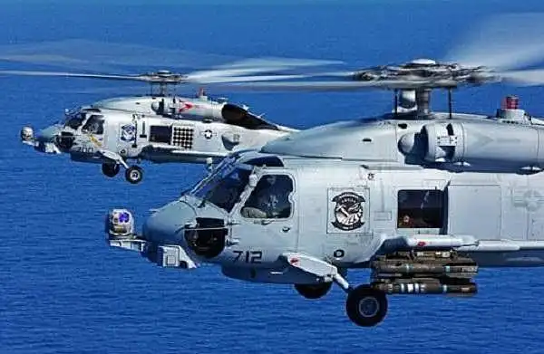 军工尖兵直20舰载反潜直升机亮相我海军舰载直升机即将进入20时代