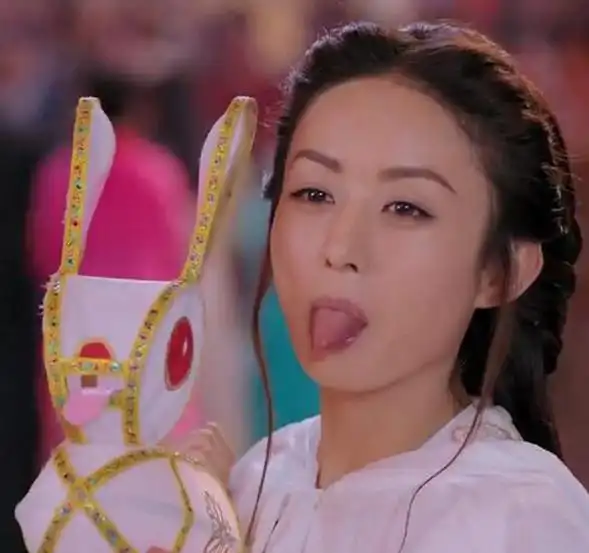 女星吐舌卖萌:杨幂性感,赵丽颖可爱,热巴萌化,白百何有些吓人