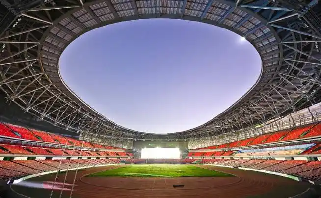 简称"郑州奥体中心",位于中国河南省郑州市常西湖新区,主场馆郑地体育