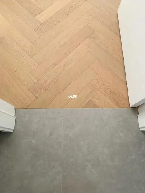 人字拼木地板和瓷砖无缝拼接