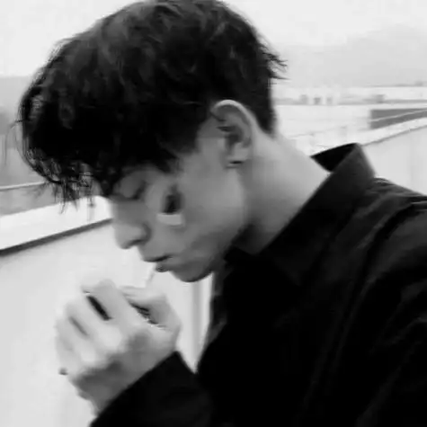 男生头像冷酷侧脸高清黑白唯美我就喜欢这样的男头