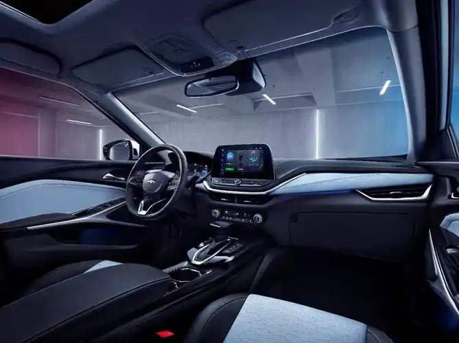 车身造型延续了雪佛兰fnr-x概念车的设计元素,前脸线条凌厉,低矮扁平