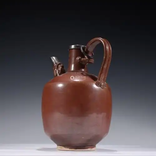 宋代 定窑酱釉执壶