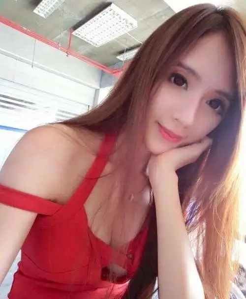 相信很多喜欢看综艺节目的网友对子涵都有印象,作为台湾性感女神和