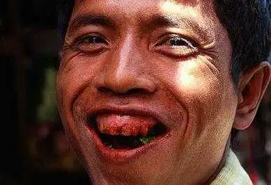 槟榔,想必绝大多数的人都食用过,这种水果在很多的地方都有种植,在