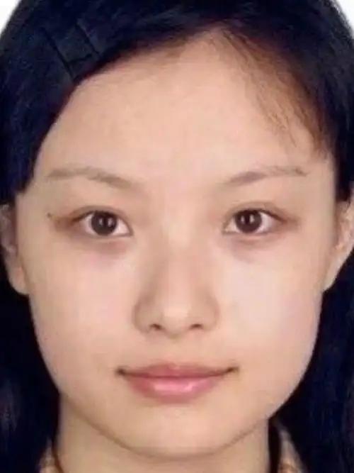 倪妮早年学生时期未出道的照片,其实和现在的落差不算大,看的出后来