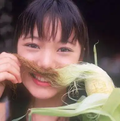 周杰伦陈冠希曾争抢眷恋的天才美少女,如今变大妈了_夏树