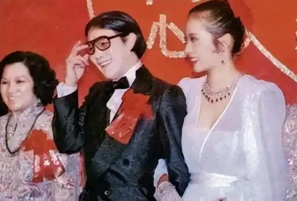 香港小姐时隔20年再出神仙颜值,10号绝美身姿却