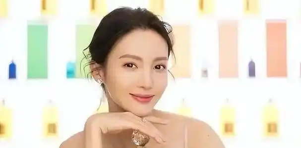 李佳琦转型入内鱼?金晨抢角挤掉糊咖?欧弟卖惨被打脸?