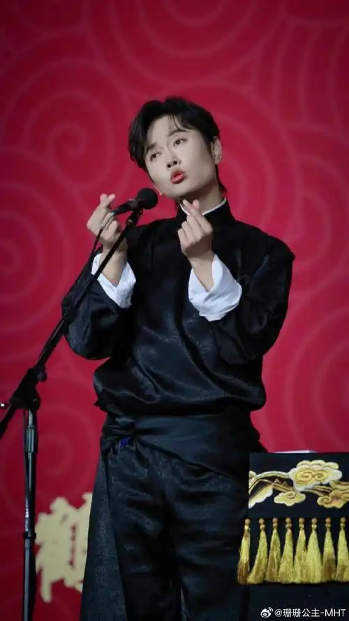 [打call][打call] [打call] @孟鹤堂 "在某个不知名的角落许你岁岁