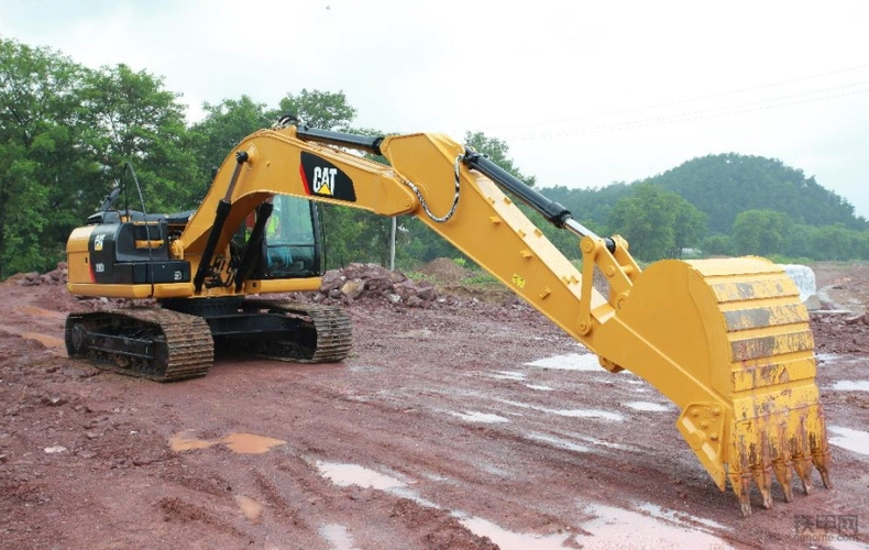 挖掘机无力故障:大臂动作慢该如何检查?