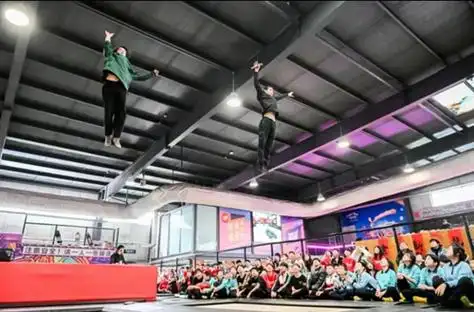 公益在路上!送给孩子们一场热辣滚烫的蹦床之旅-中国