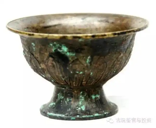 西夏晚期青铜鎏银高足杯