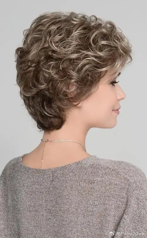 中老年女性发型别乱剪,最好试试这四种,时尚利落不落伍