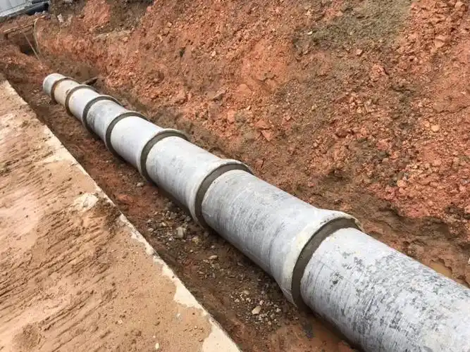 建设中路雨水管道抹带施工