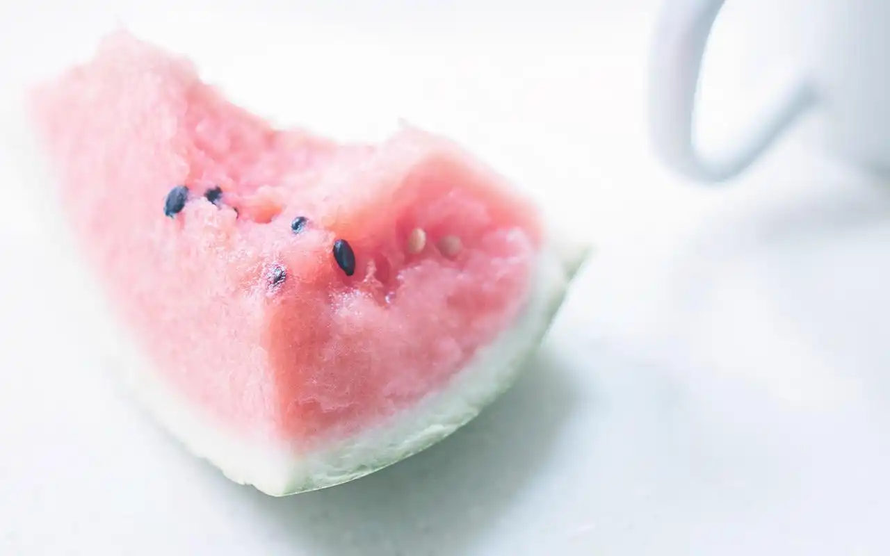 白色系小清新唯美高清桌面壁纸图片