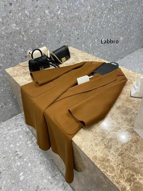 maxmaralobbro焦糖色一眼沦陷永恒经典