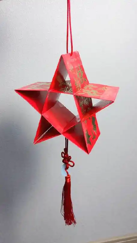 灯笼,简单又漂亮,快跟小朋友一起来试试吧#新年手工##幼儿园创意亲子