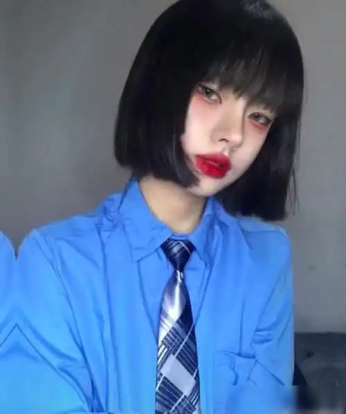 网红西红柿晒一百多张自拍自证美貌,每张p得都不同,网友看腻了