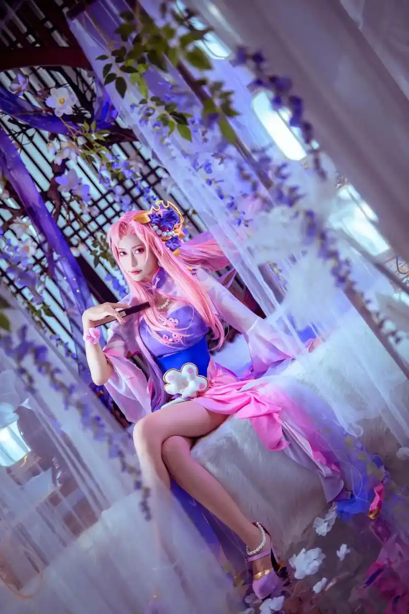 王者荣耀cos #王昭君乞巧织情 七月初七,夜悬长丝,投针 - 抖音