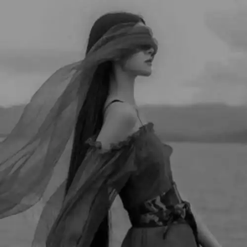 头像黑白图片2023最火爆女生伤感