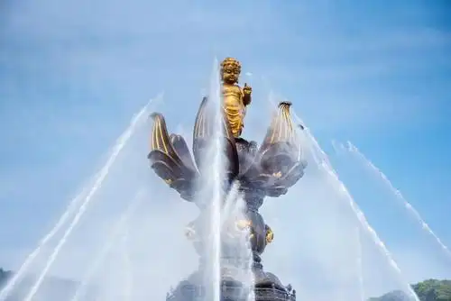 九龙灌浴4月演出场次