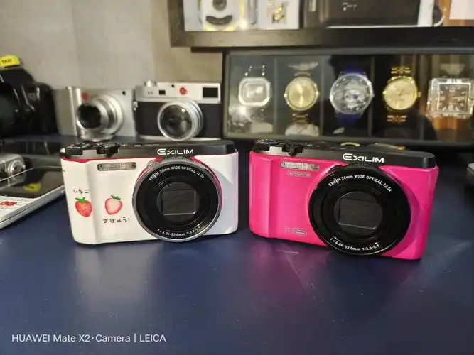 卡西欧zr1500长焦翻转屏可拍月亮